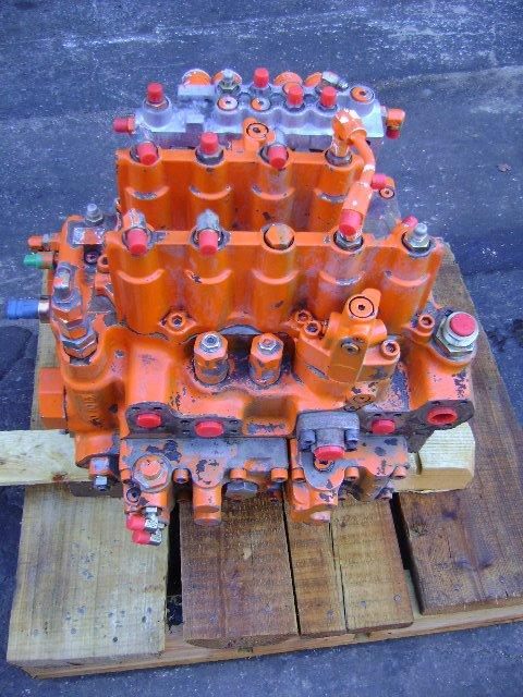 Hydraulic distributor for Fiat Hitachi Photo 2