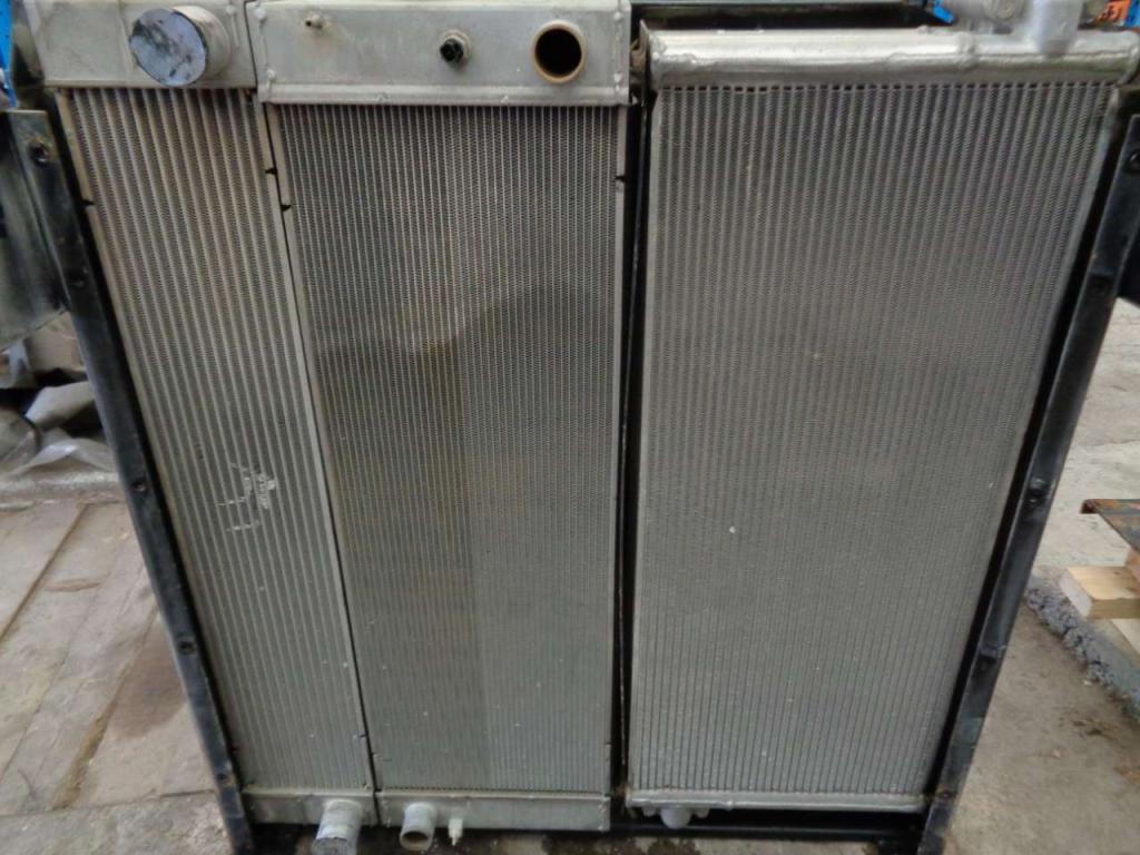 Radiator intercooler for New Holland E 385 B Photo 1