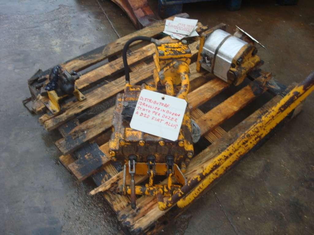 Hydraulic distributor for DOZER FIAT ALLIS AD20 Photo 1