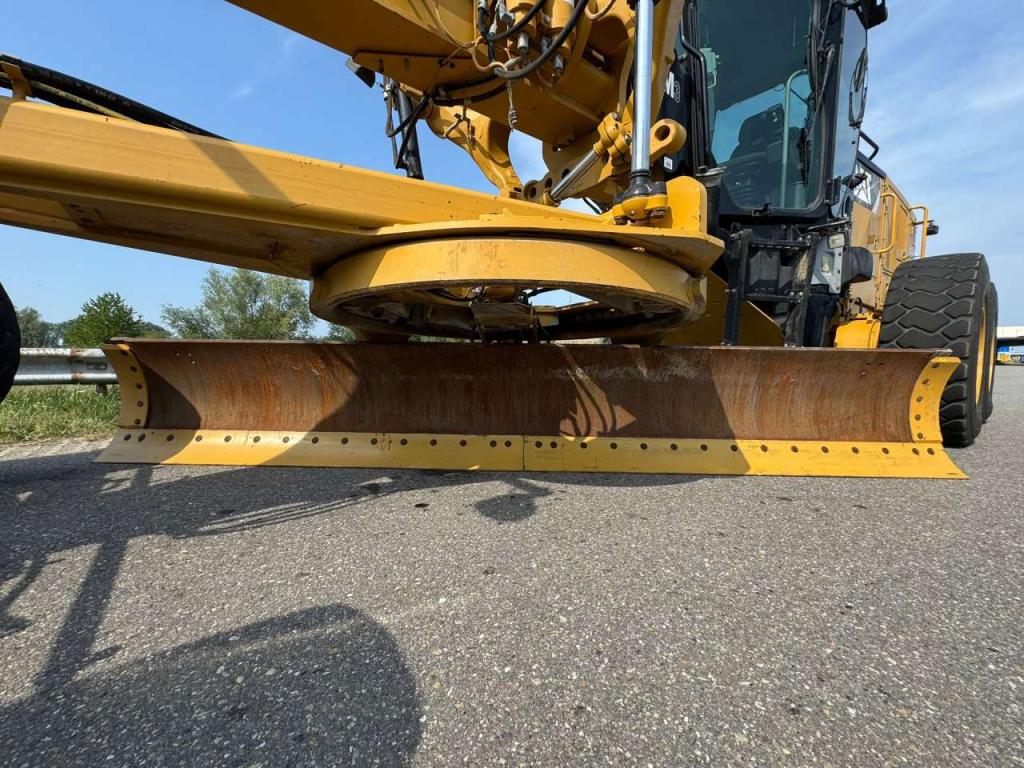 Caterpillar 140M3 Photo 14