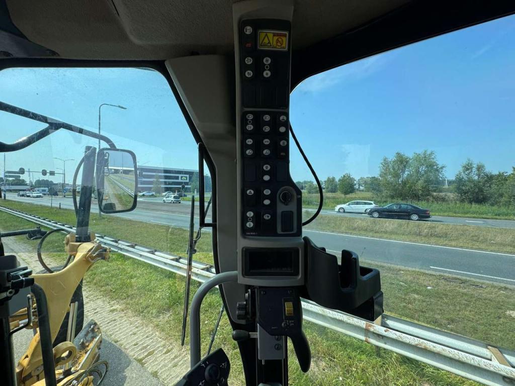 Caterpillar 140M3 Photo 28