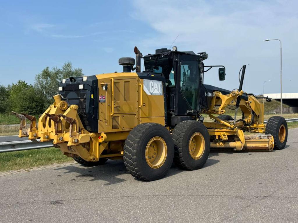 Caterpillar 140M3 Photo 6