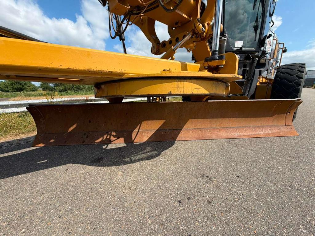 Caterpillar 140M2 Photo 16