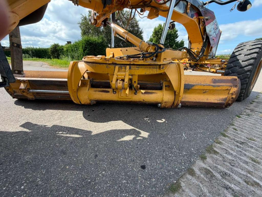 Caterpillar 140M2 Photo 18