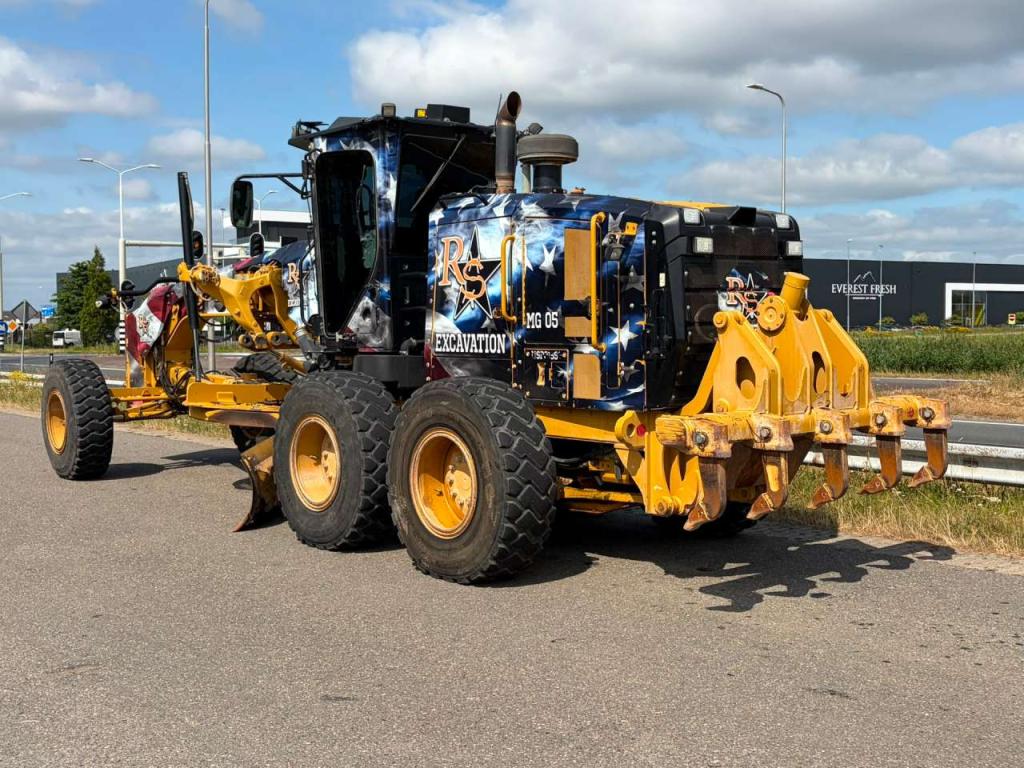 Caterpillar 140M2 Photo 3
