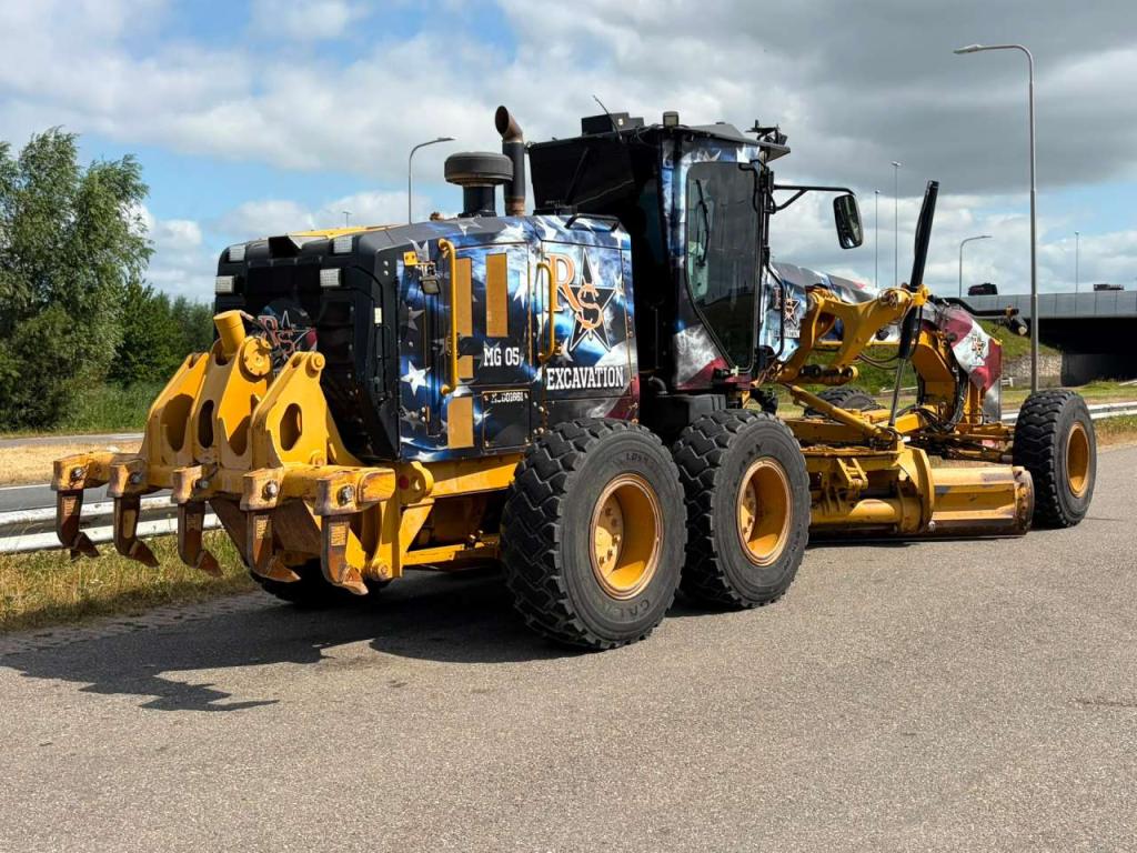 Caterpillar 140M2 Photo 5