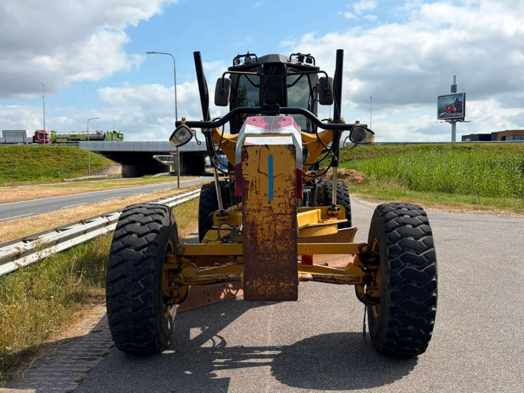 Caterpillar 140M2 Photo 8