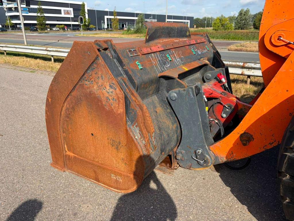 Doosan DL250-3 Photo 10
