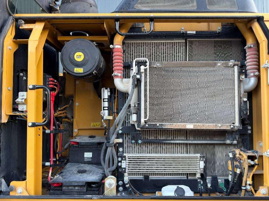 Caterpillar 320 EL N Photo 29