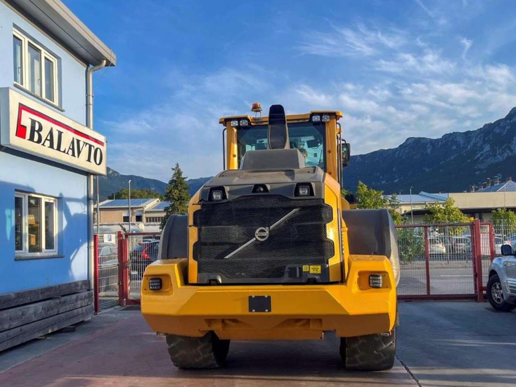 Volvo L120H Photo 7