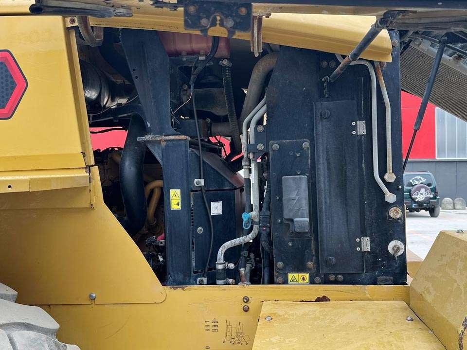 Caterpillar 938K Photo 10