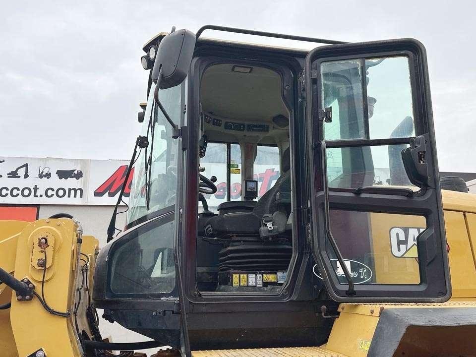 Caterpillar 938K Photo 11