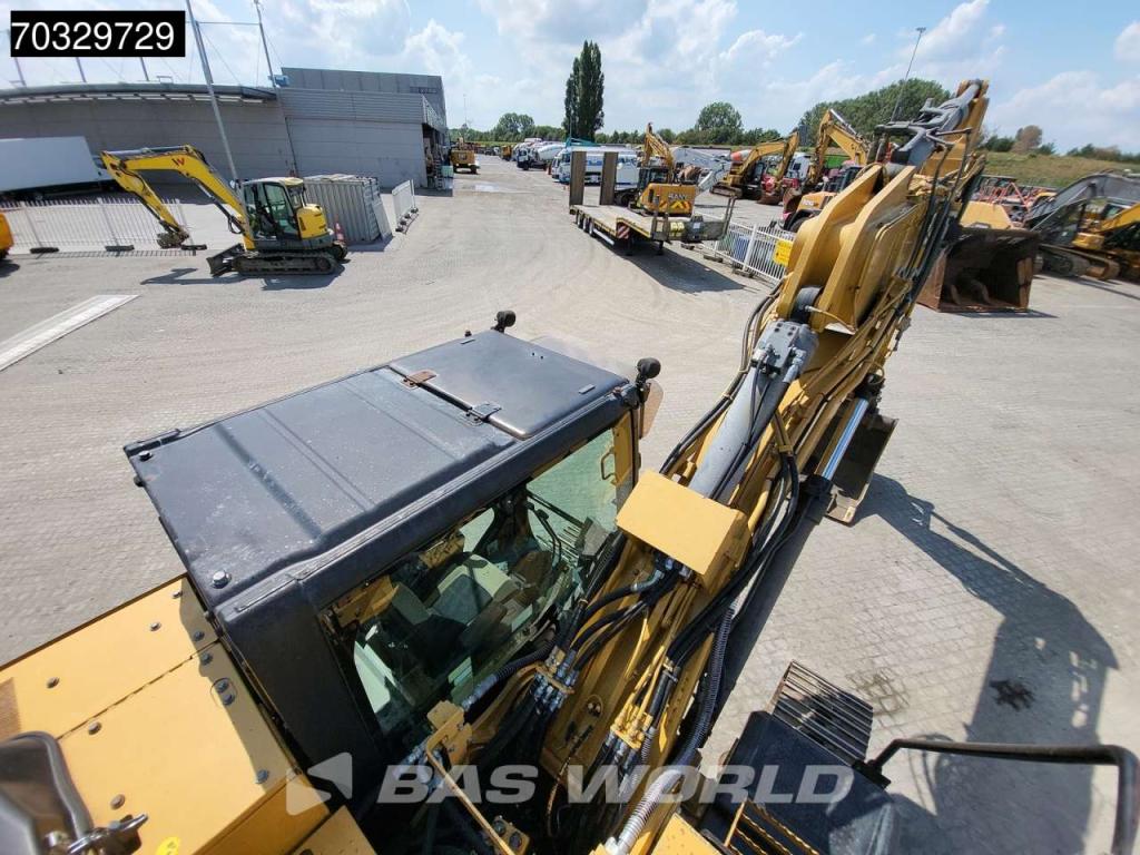 Caterpillar 318 E Photo 21