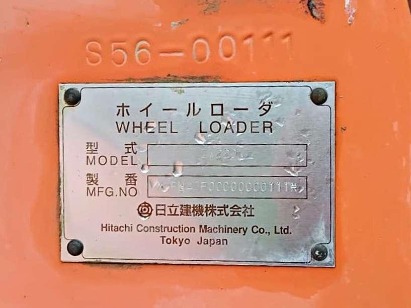 Hitachi ZX220 Photo 10