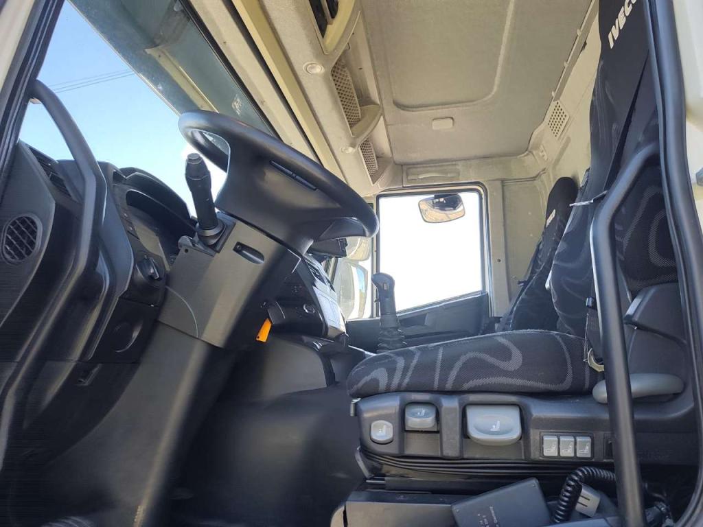 Iveco TRAKKER 260T45/P Photo 10