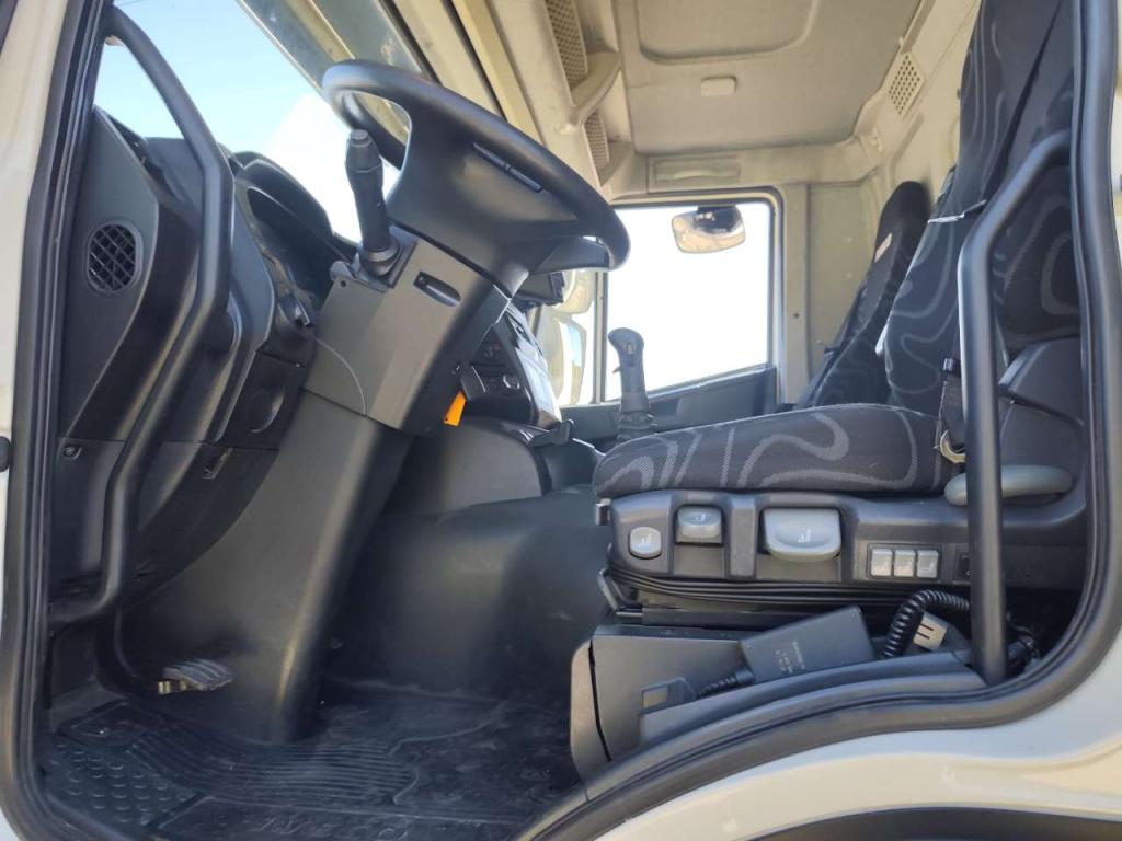 Iveco TRAKKER 260T45/P Photo 11