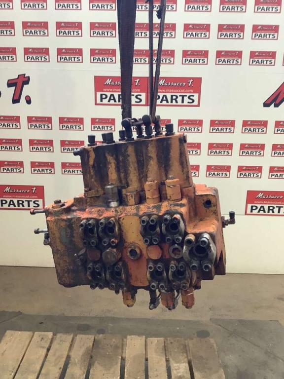 Hydraulic distributor for Fiat Hitachi FH200E Photo 3