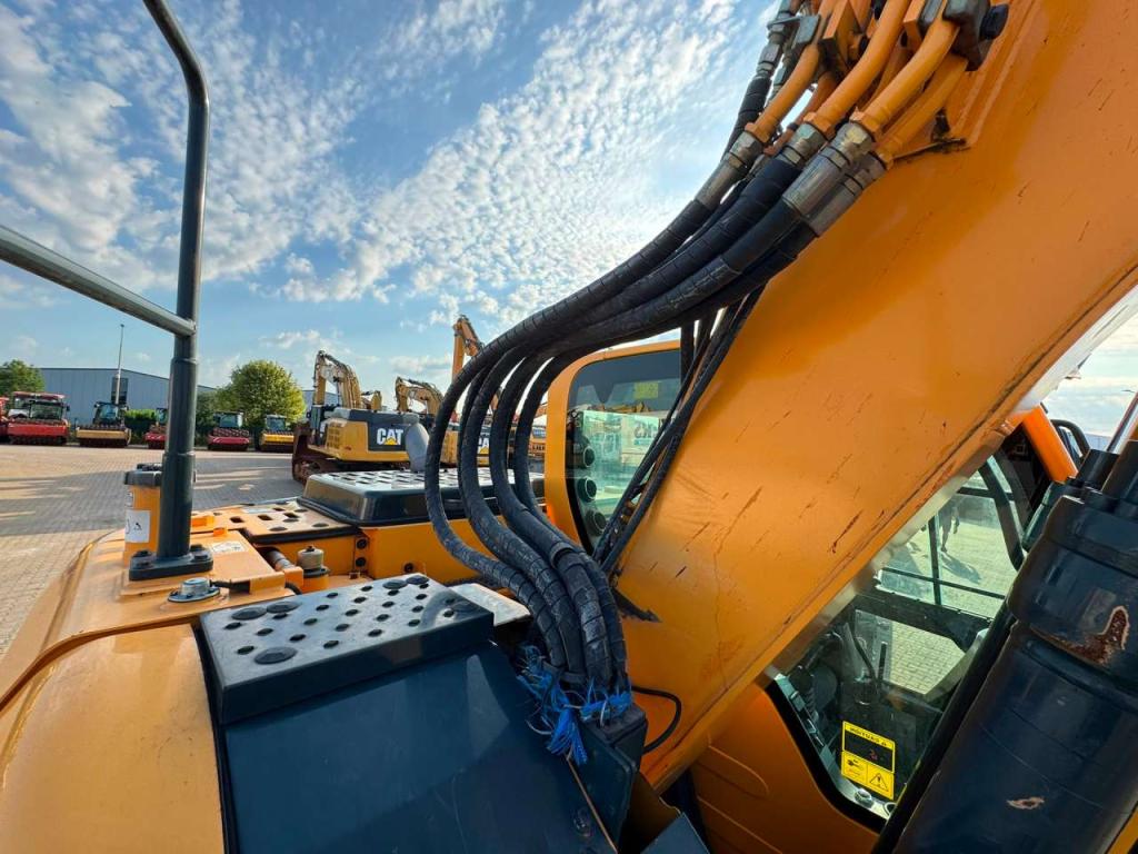 Hyundai HX145LCR Photo 30