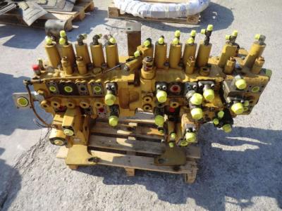 Hydraulic distributor for Caterpillar 319C NL sold by CERVETTI TRACTOR Srl