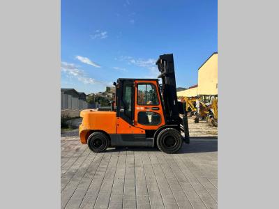 Doosan D 55C-7 Photo 1