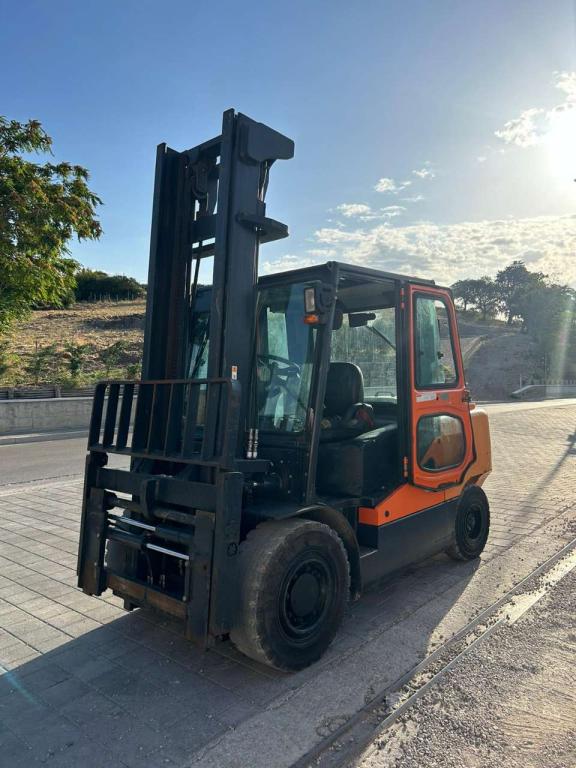 Doosan D 55C-7 Photo 6