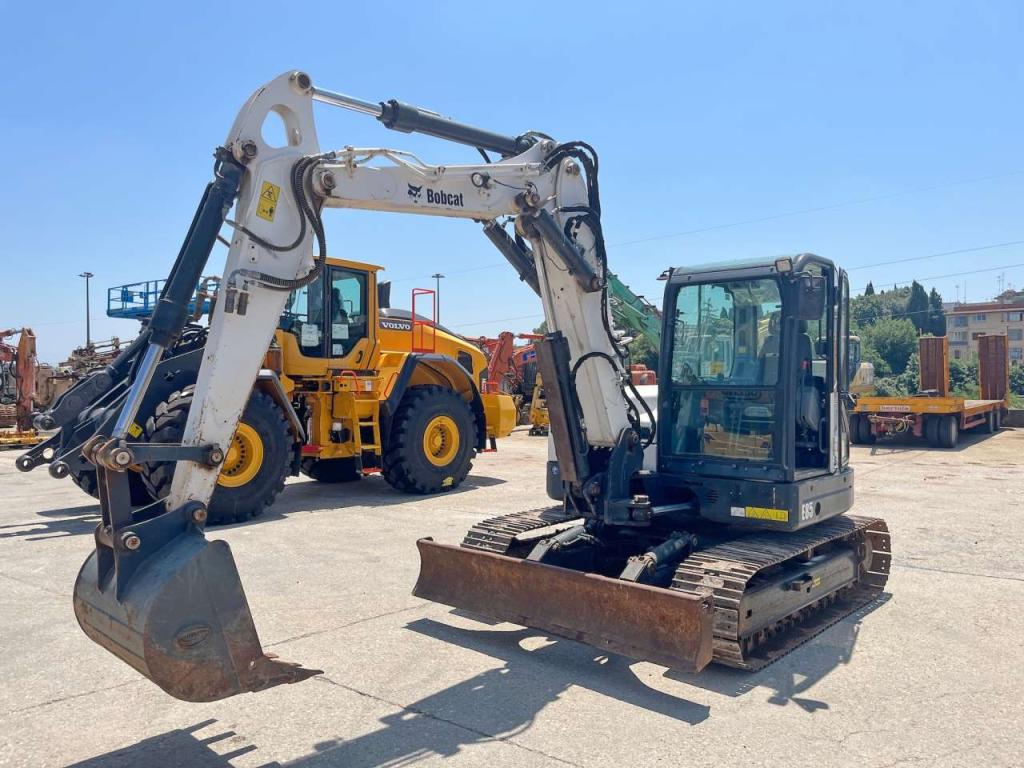 Bobcat E85 Photo 3