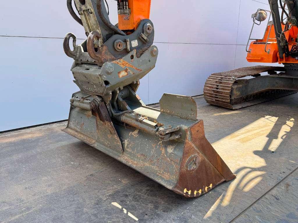Liebherr R924LC - Triple Boom / Tilting Bucket Photo 15