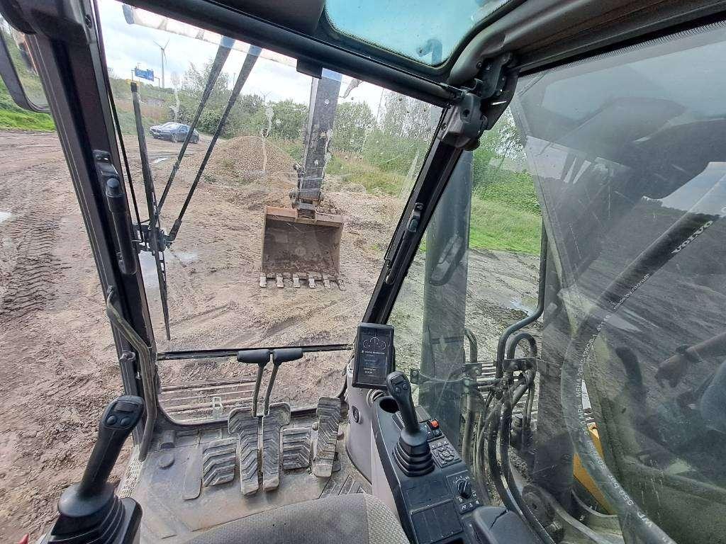 Volvo EC 300 EL Photo 24