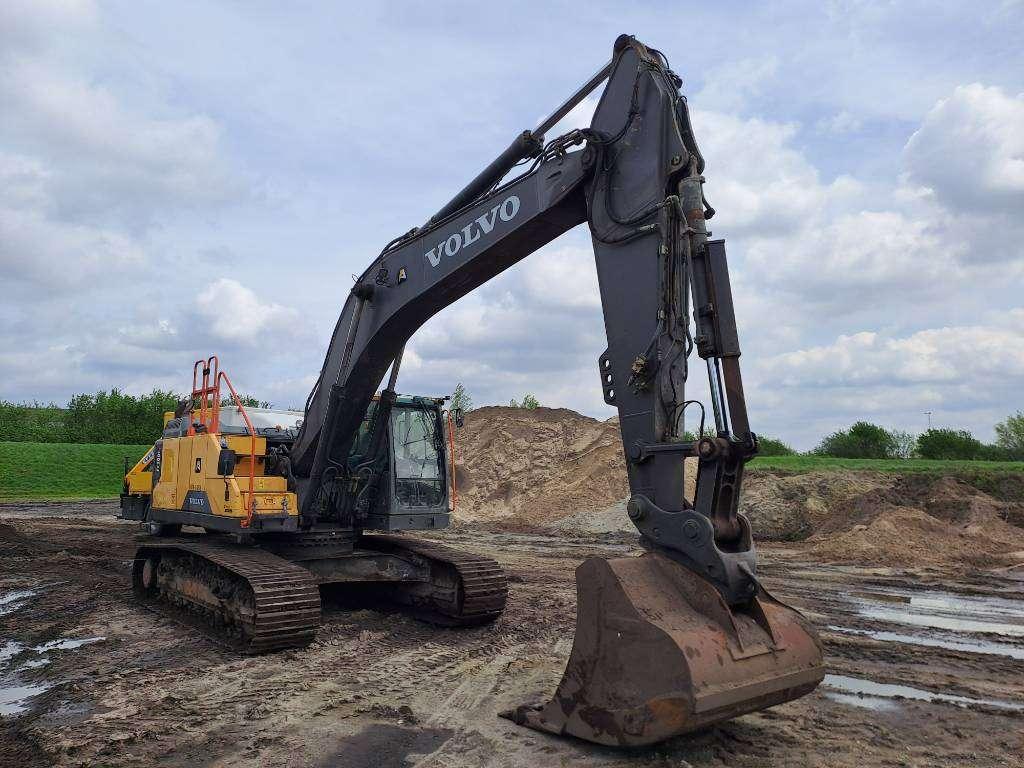 Volvo EC 300 EL Photo 6