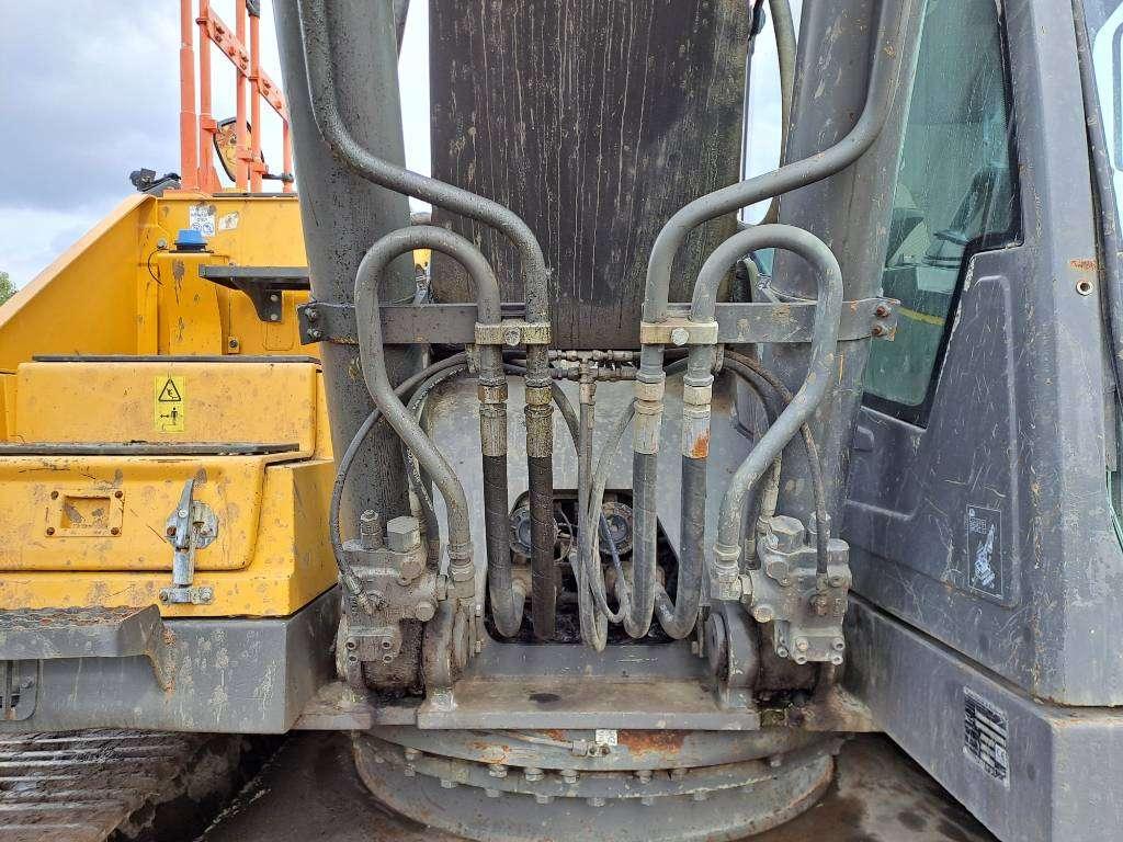 Volvo EC 300 EL Photo 8