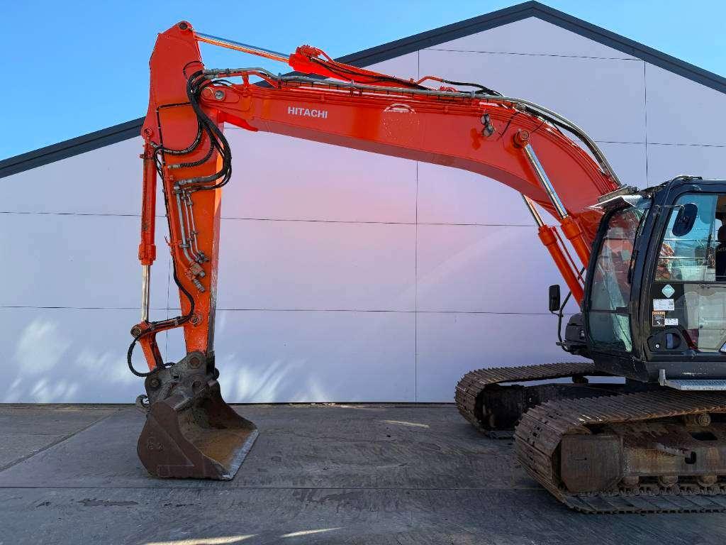 Hitachi ZX210-5B - Hammer Lines / Automatic Greasing Photo 18