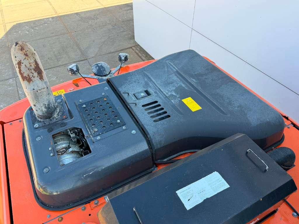 Hitachi ZX210-5B - Hammer Lines / Automatic Greasing Photo 29