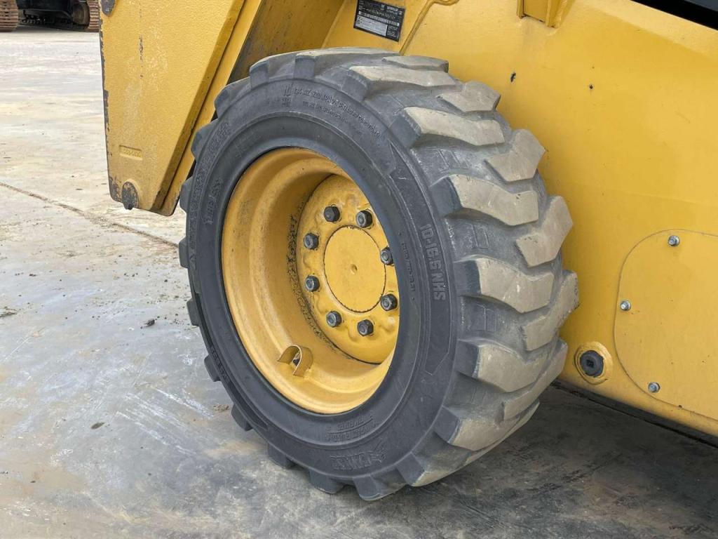 Caterpillar 226D3 Photo 16