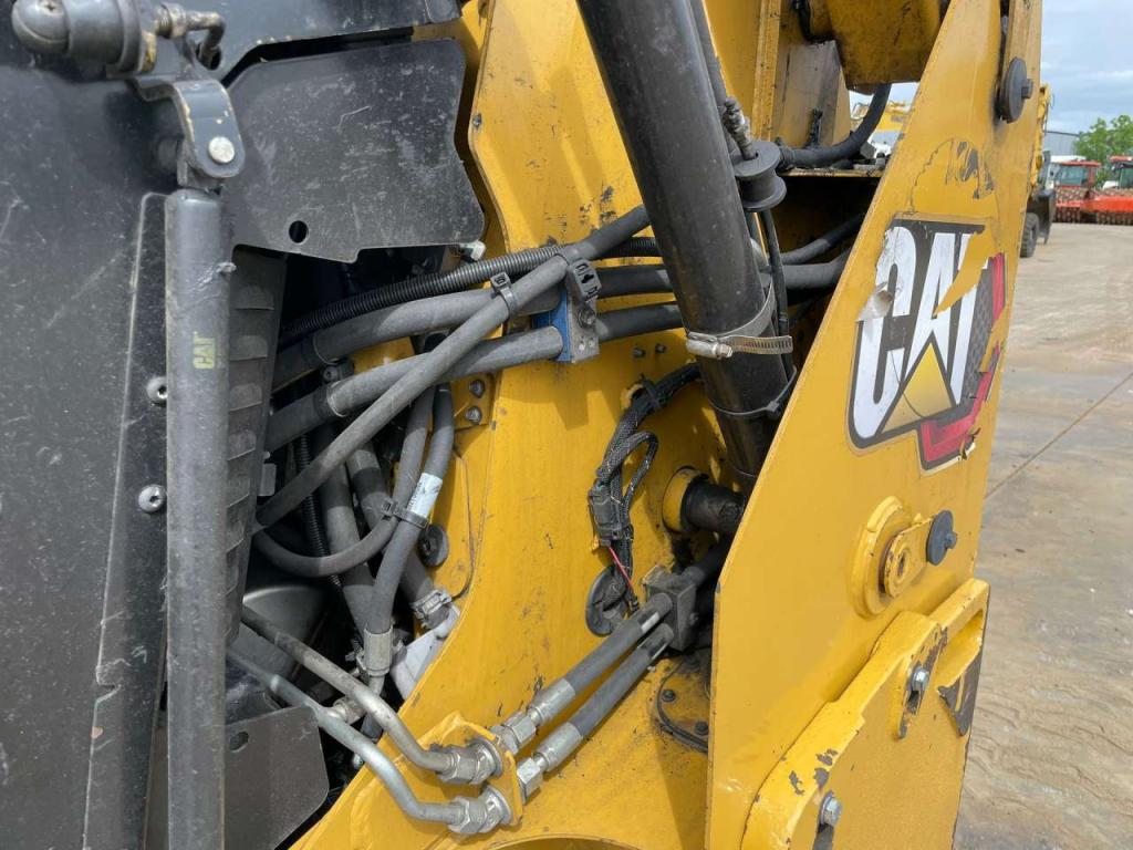 Caterpillar 226D3 Photo 18