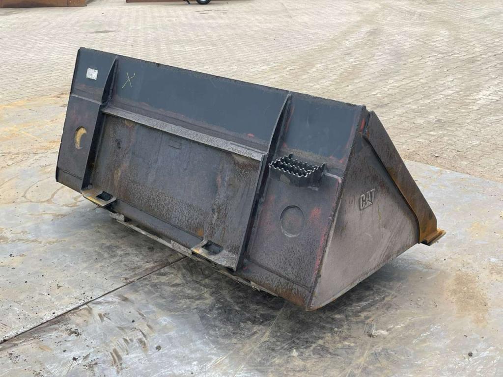 Caterpillar 226D3 Photo 28