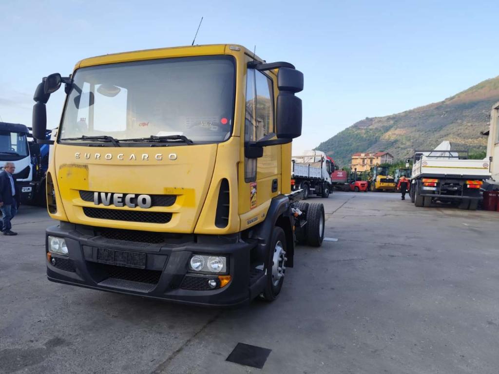 Iveco EUROCARGO 120E28P Photo 25