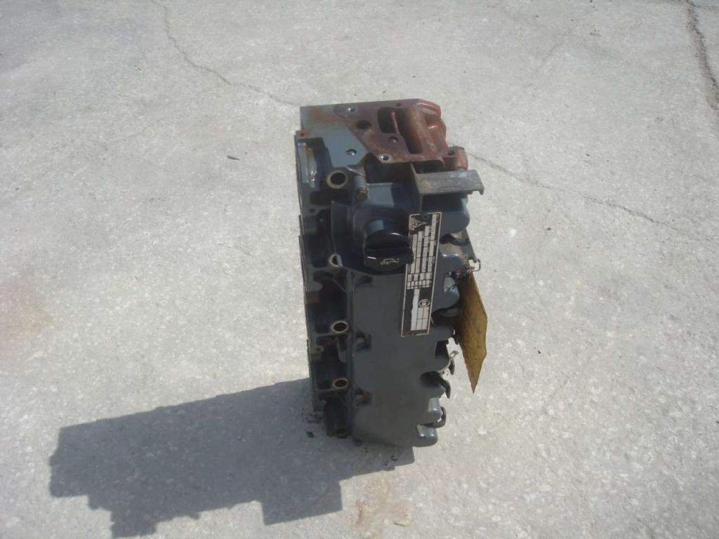 Cylinder head for Deutz BF4L 1011F Photo 2