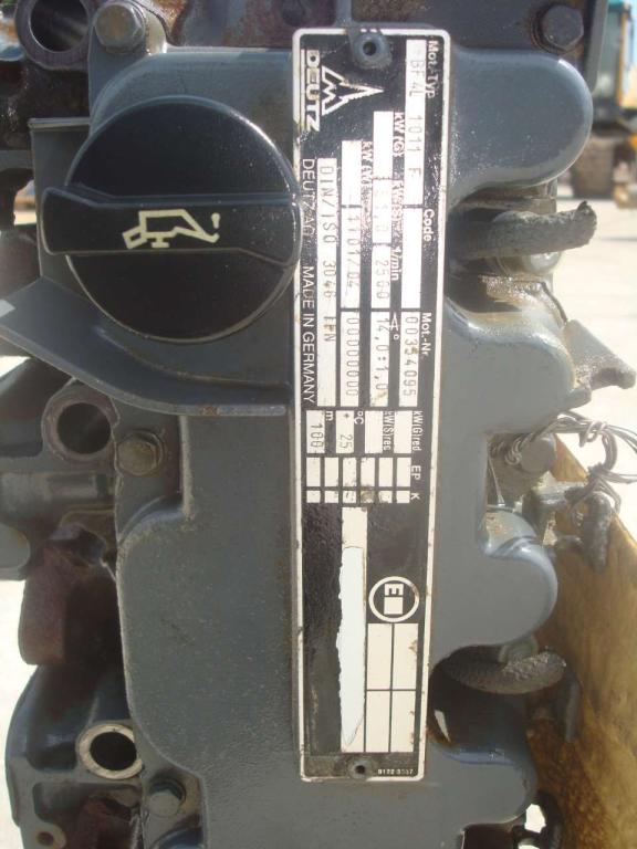 Cylinder head for Deutz BF4L 1011F Photo 3