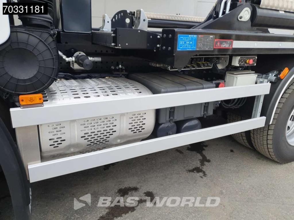 Iveco X-Way 530 6X2 NEW! Hiab FTR18 skiploader Automatic Euro 6 Photo 16