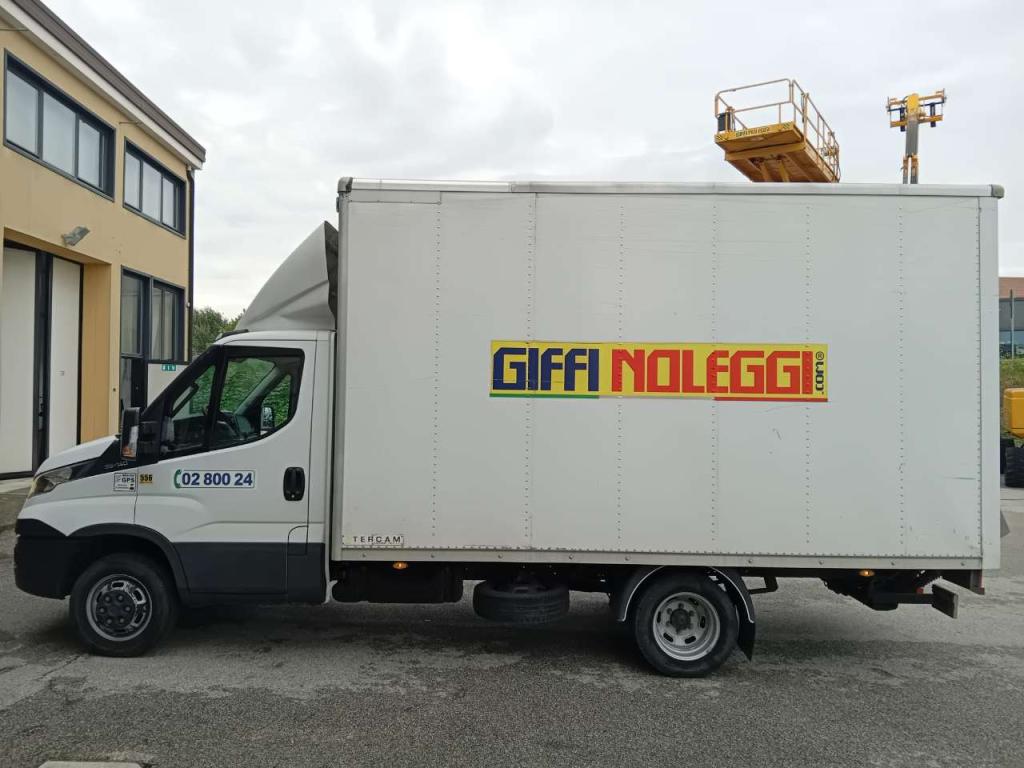 Iveco 35C14 Photo 1