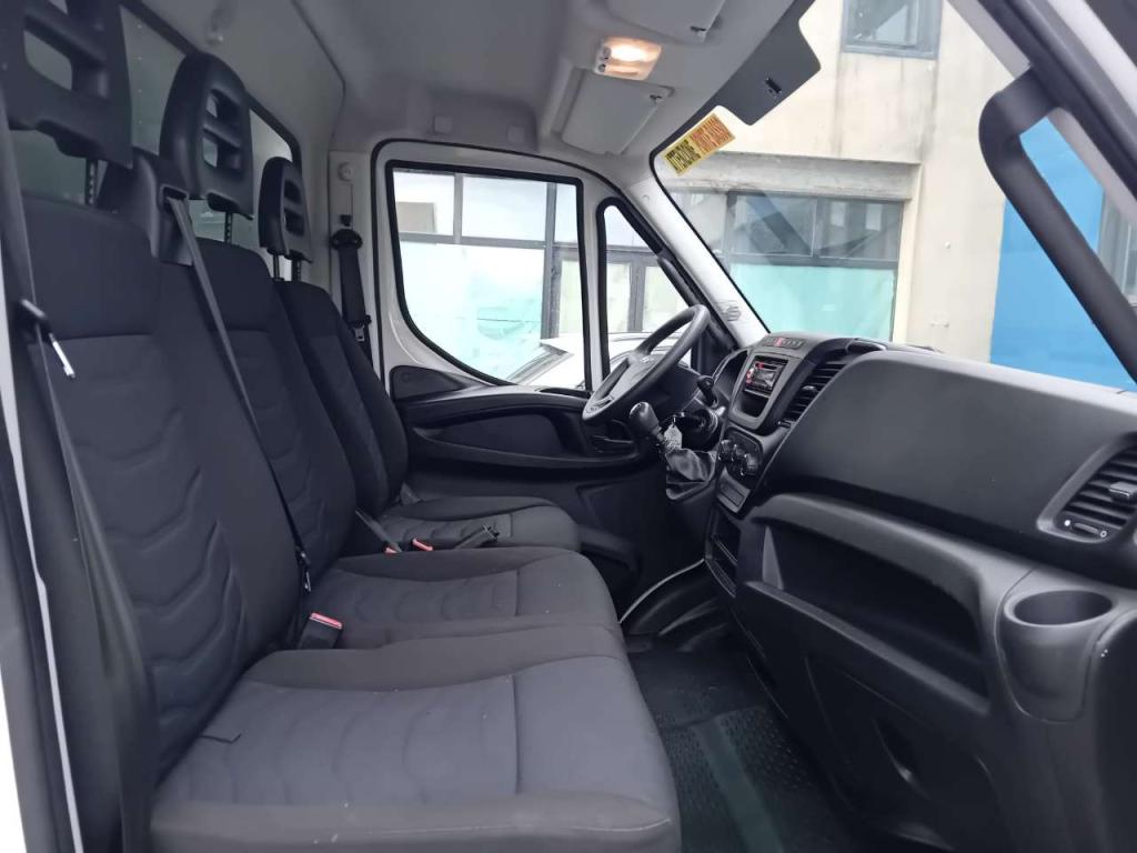Iveco 35C14 Photo 7