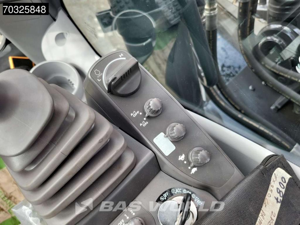 Hitachi EX350 LC-5G Cummins Engine Photo 29