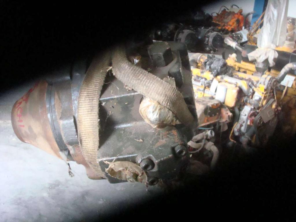 Translation motor for Fiat Hitachi EX235 Photo 1
