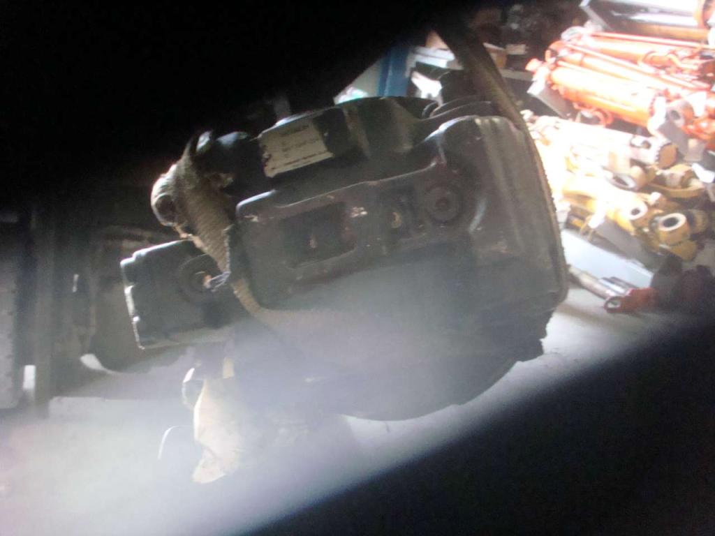 Translation motor for Fiat Hitachi EX235 Photo 6