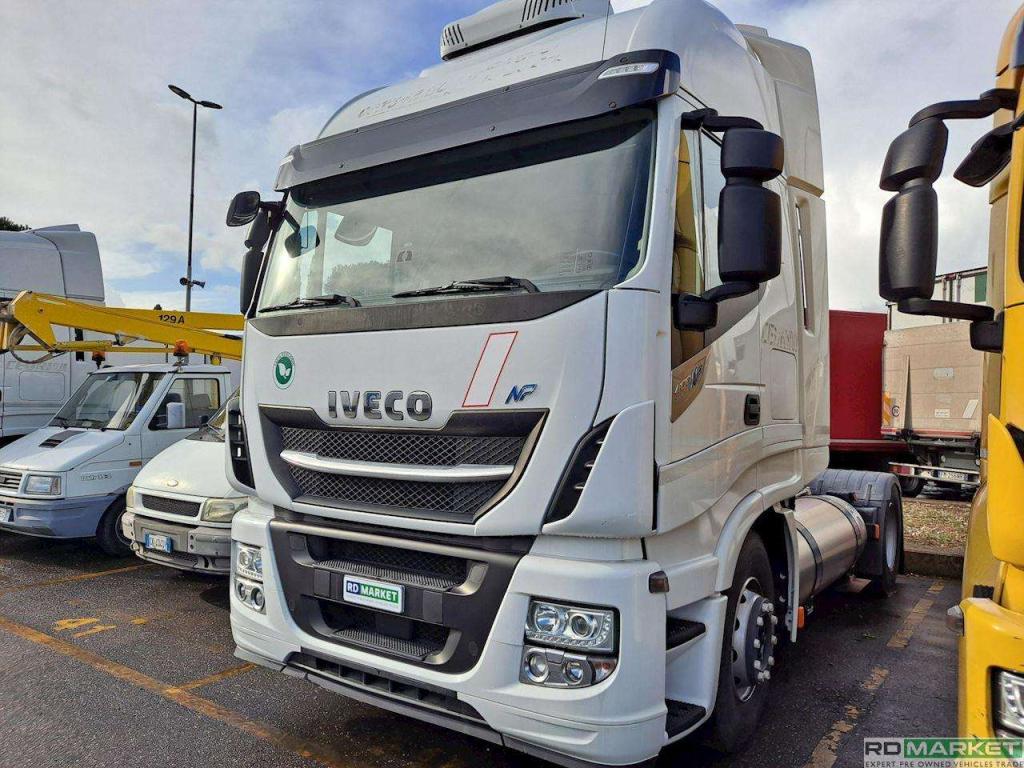 Iveco AS440S40 NP Photo 2