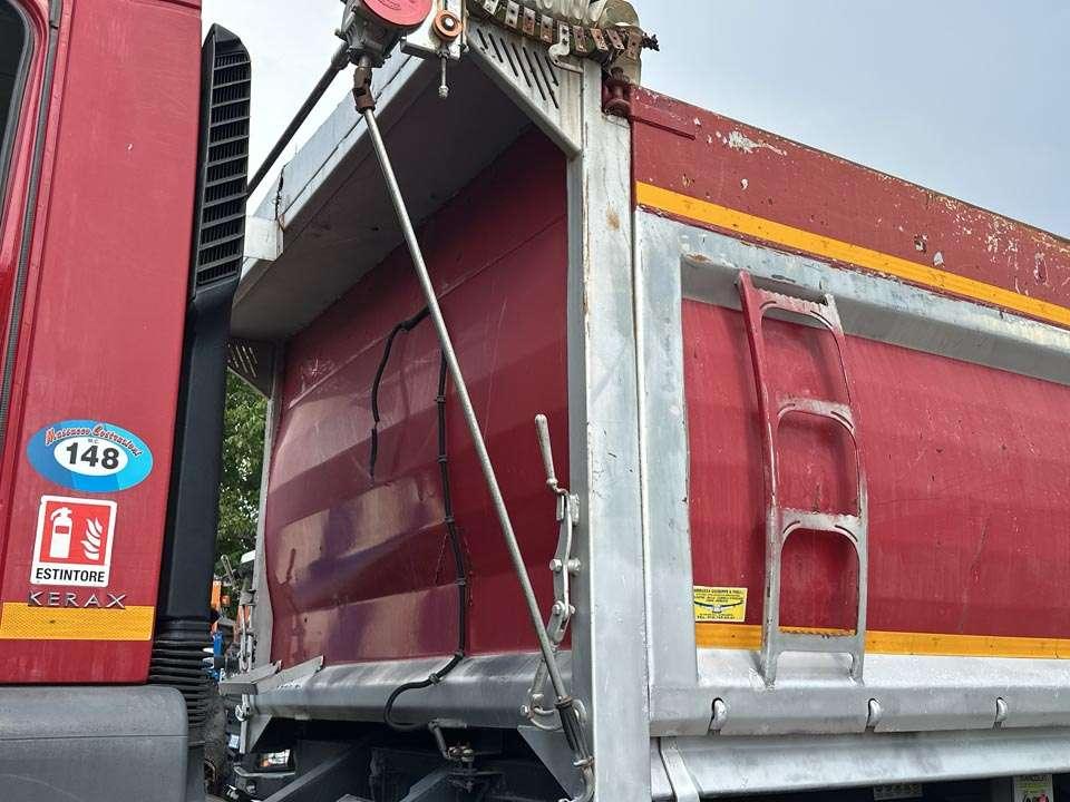Renault Kerax 450 DXI 8x4 Photo 11