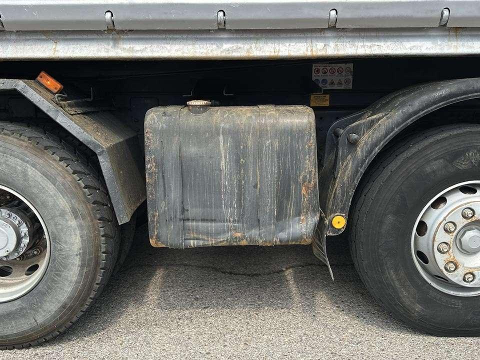 Renault Kerax 450 DXI 8x4 Photo 13