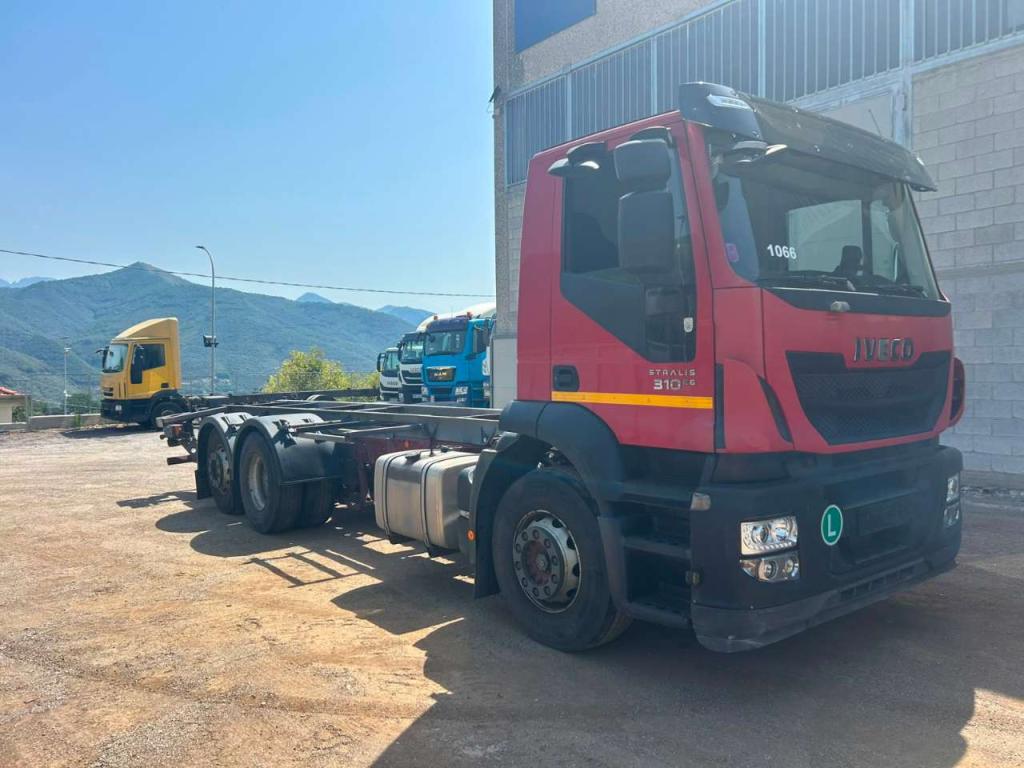 Iveco STRALIS HI-STREET 260S31 Photo 14