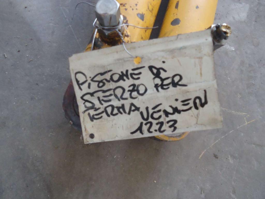 Steering piston for Venieri 12.23 Photo 4