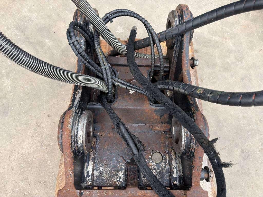 OilQuick OQ70/55 - 329D / 329E / 330F Photo 15
